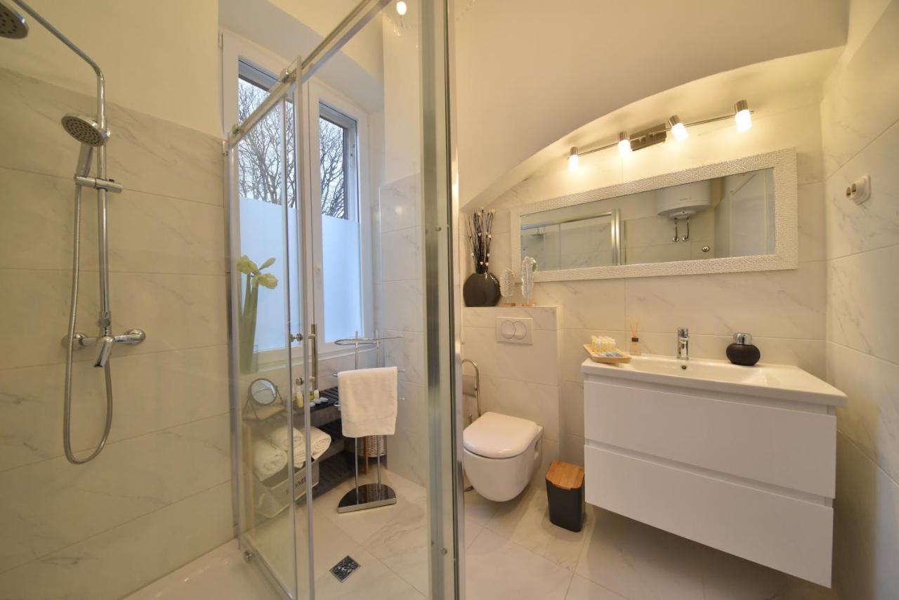 Zadar Center Beach Apartment - Directly On The Sea Eksteriør bilde