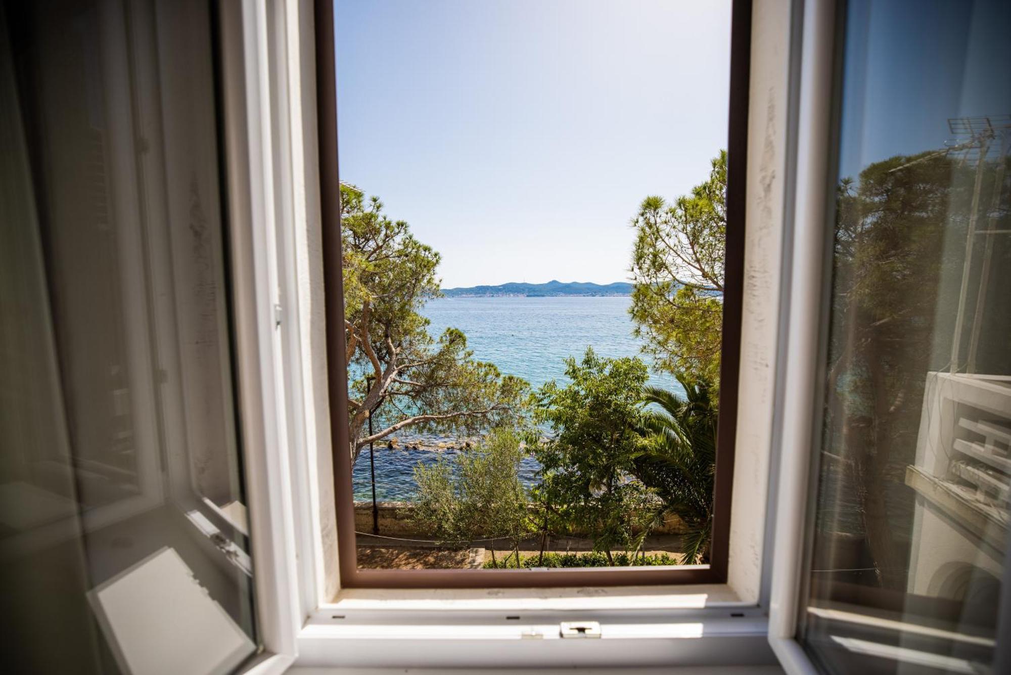 Zadar Center Beach Apartment - Directly On The Sea Eksteriør bilde